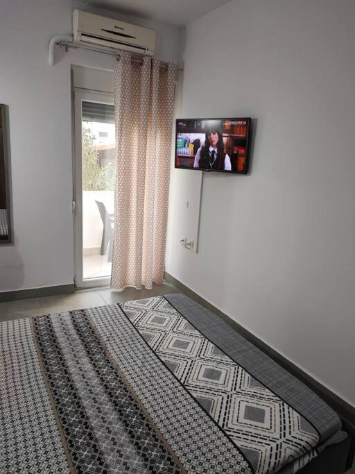 Downtown With Private Parking * Rhodes City